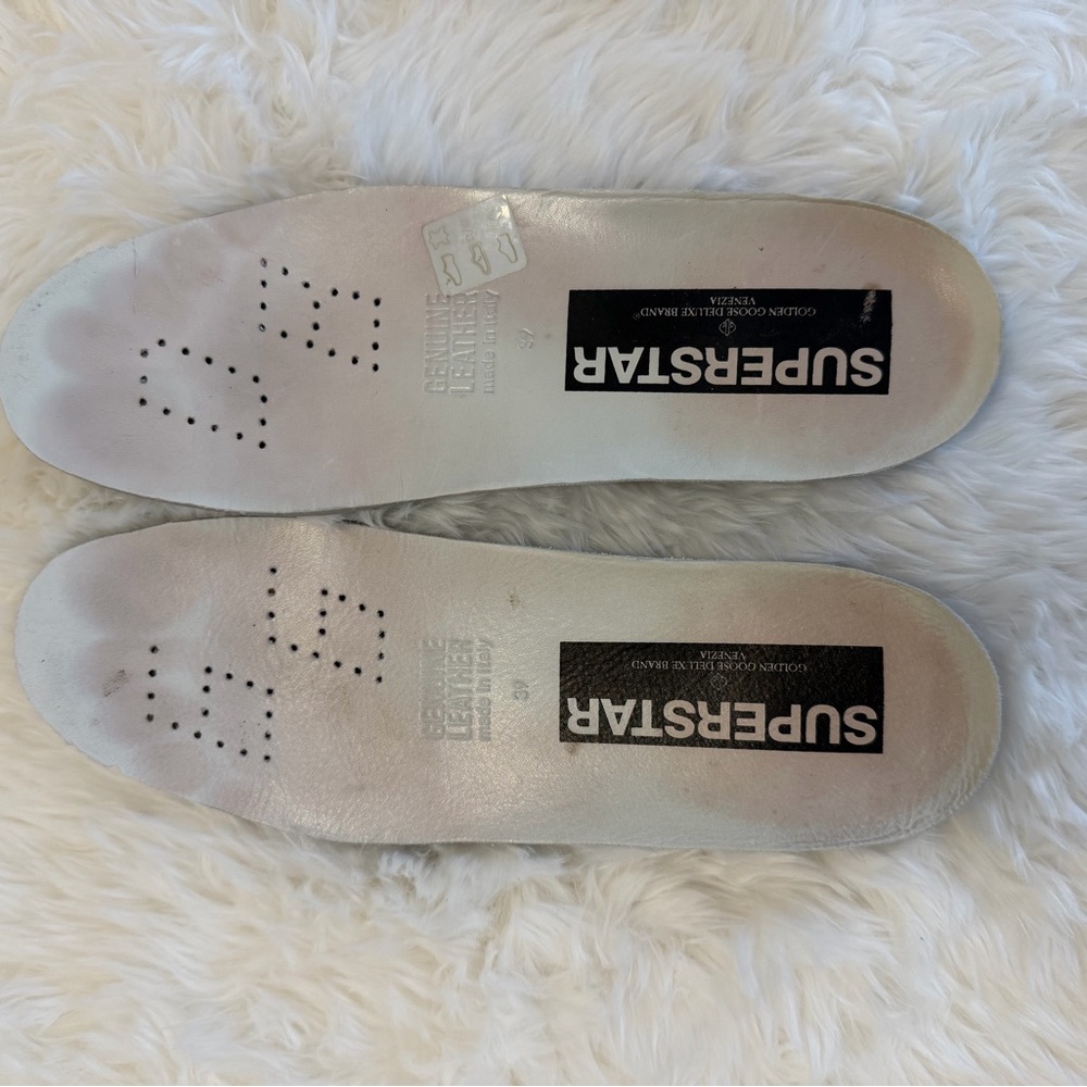 Golden Goose Deluxe Brand Men's Superstar
Sneakers - Picture 9 of 10